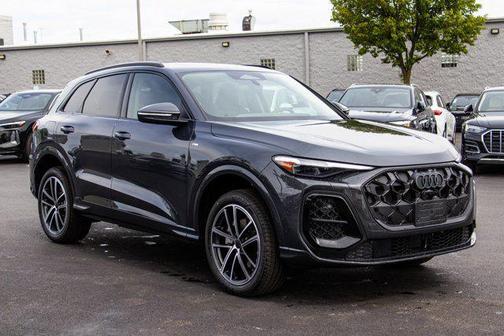 Tambora Gray Metallic 2026 Audi Q5 Premium Plus TFSI quattro S tronic