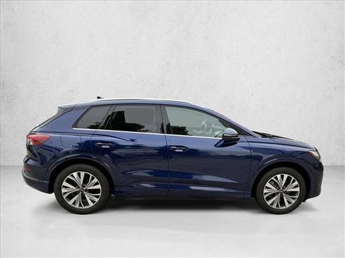 Navarra Blue Metallic 2023 Audi Q4 e-tron Premium Plus 40 RWD