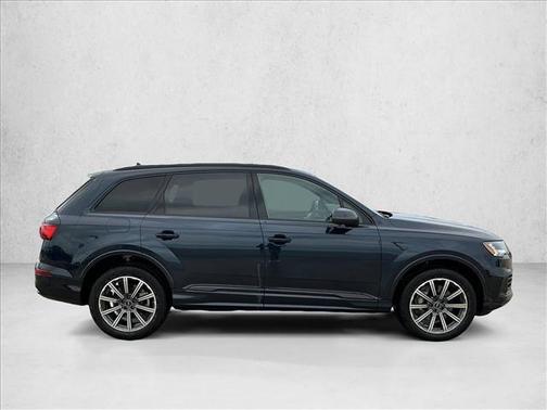 Navarra Blue Metallic 2023 Audi Q7 45 Premium Plus