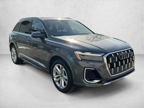 2025 Audi Q7 55 Premium Plus