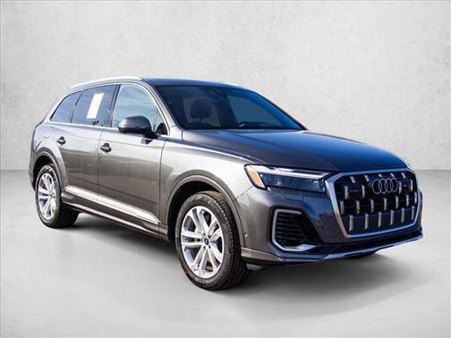2025 Audi Q7 55 Premium Plus