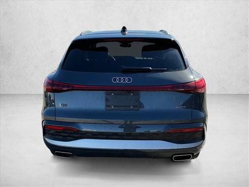 2025 Audi Q5 Premium TFSI quattro S tronic