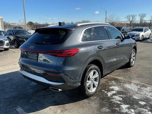 2025 Audi Q5 Premium TFSI quattro S tronic