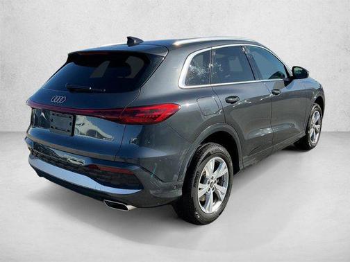 Tambora Gray Metallic 2025 Audi Q5 Premium TFSI quattro S tronic