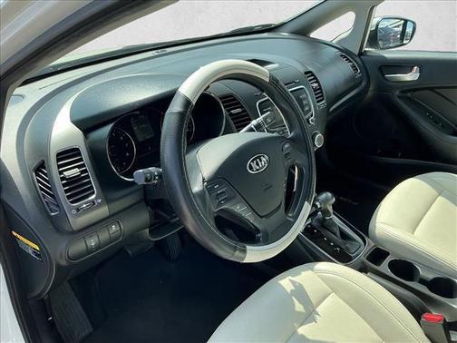 Clear White 2017 Kia Forte LX