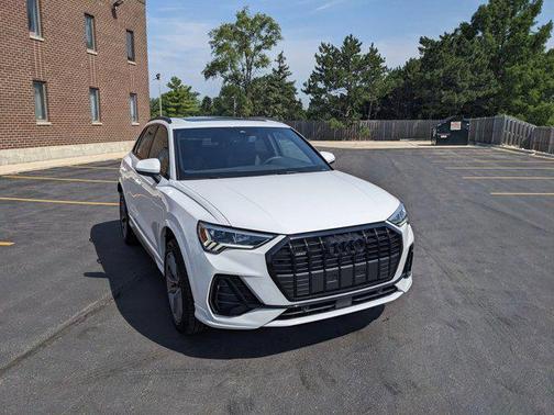 2025 Audi Q3 Premium 45 TFSI S line quattro Tiptronic