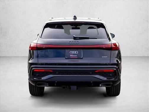 Mythos Black Metallic 2026 Audi Q5 Premium Plus TFSI quattro S tronic