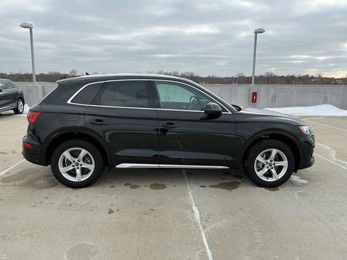 2023 Audi Q5 40 Premium