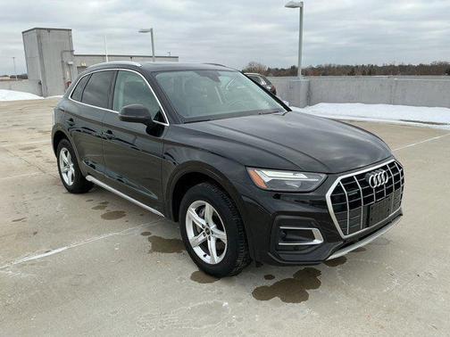 2023 Audi Q5 40 Premium