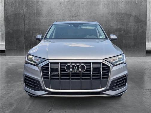 2022 Audi Q7 55 Premium Plus