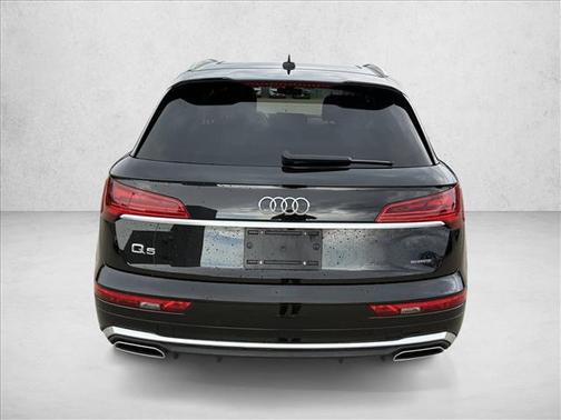 Mythos Black Metallic 2023 Audi Q5 45 S line Premium