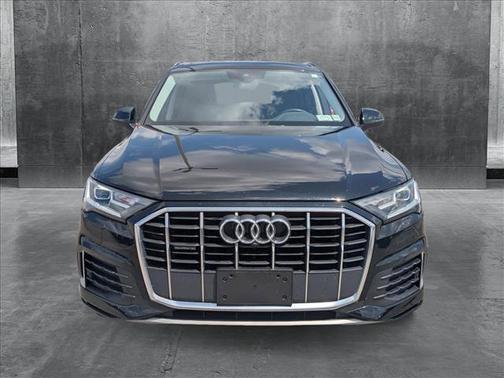 2022 Audi Q7 45 Premium
