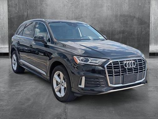 2022 Audi Q7 45 Premium