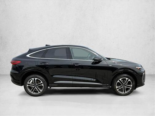 Mythos Black Metallic 2025 Audi Q5 Premium TFSI quattro S tronic