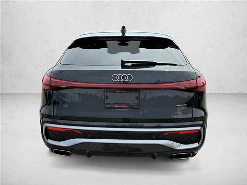 Mythos Black Metallic 2025 Audi Q5 Premium TFSI quattro S tronic