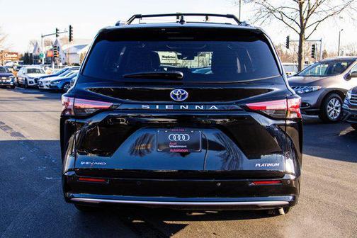 2025 Toyota Sienna Platinum