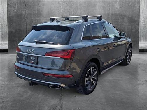 2022 Audi Q5 45 S line Premium Plus