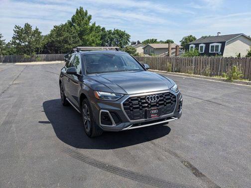 2022 Audi Q5 45 S line Premium Plus