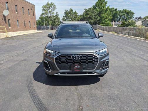 2022 Audi Q5 45 S line Premium Plus