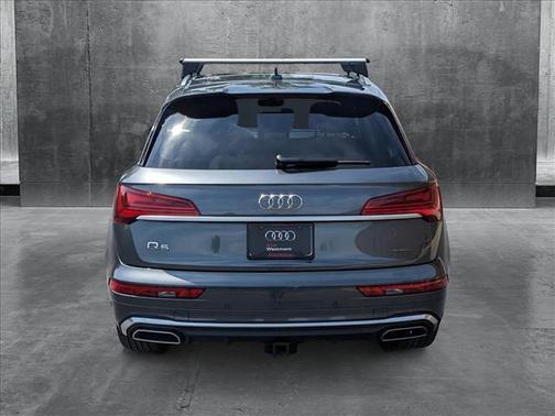 2022 Audi Q5 45 S line Premium Plus
