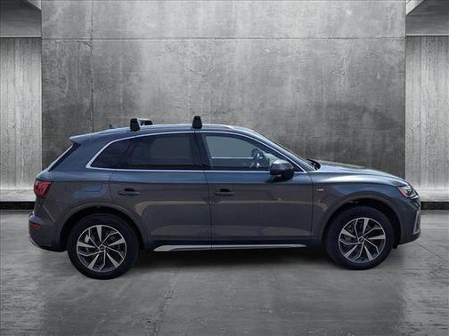2022 Audi Q5 45 S line Premium Plus