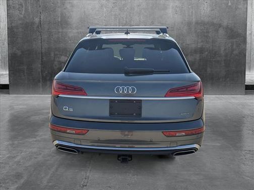 2022 Audi Q5 45 S line Premium Plus