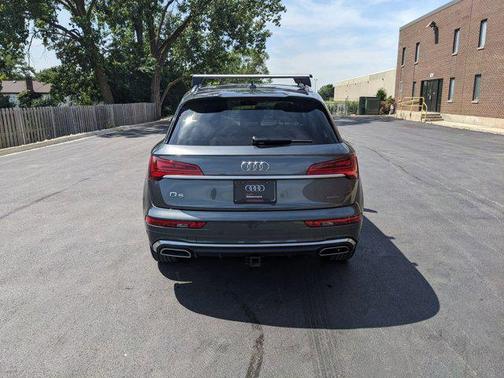 2022 Audi Q5 45 S line Premium Plus
