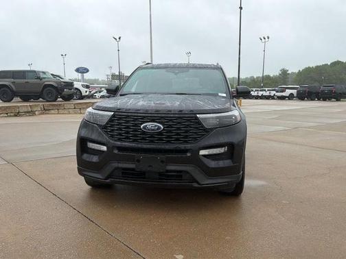 AGATE BLACK METALLIC 2022 Ford Explorer ST-LINE
