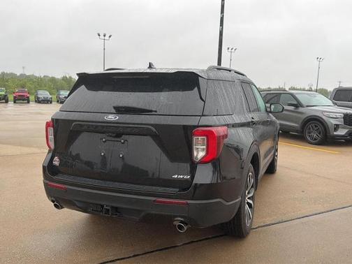 AGATE BLACK METALLIC 2022 Ford Explorer ST-LINE