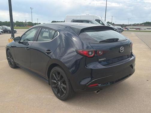 DEEP CRYSTAL BLUE MICA 2024 Mazda Mazda3 SELECT