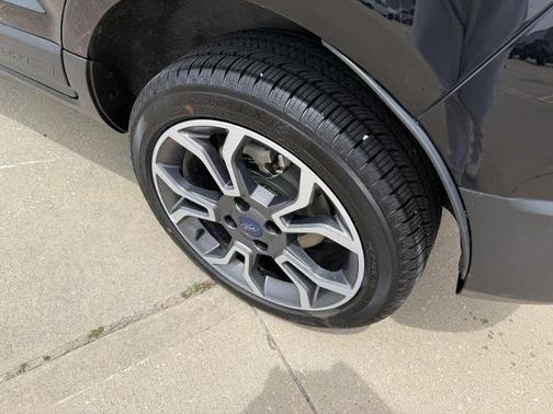 SHADOW BLACK 2020 Ford EcoSport SES
