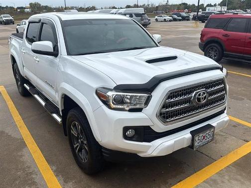 2017 Toyota Tacoma TRD SPORT
