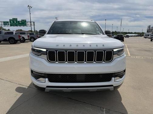 Bright White Clearcoat 2023 Jeep Wagoneer SERIES II