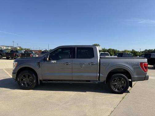 CARBONIZED GRAY METALLIC 2022 Ford F-150 XLT