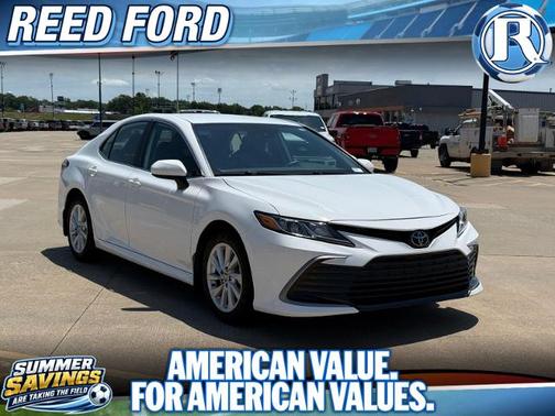 Ice 2024 Toyota Camry LE