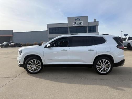 2024 GMC Acadia DENALI