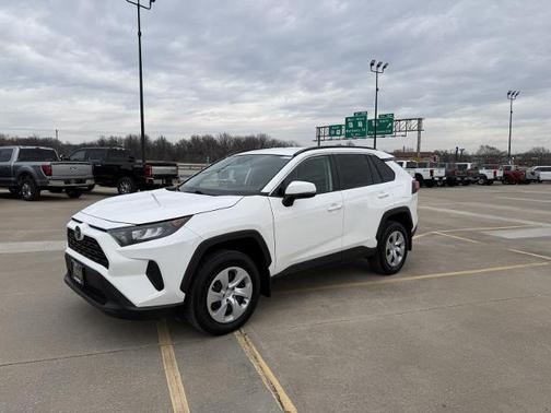 2021 Toyota RAV4 LE