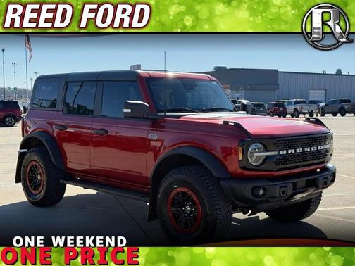 HOT PEPPER RED MET TINT CC 2023 Ford Bronco WILDTRAK