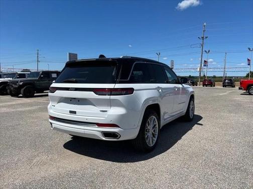 2023 Jeep Grand Cherokee Summit 4x4