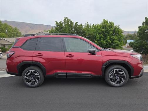 2025 Subaru Forester Hybrid Premium