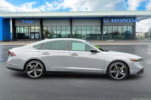 2025 Honda Accord Hybrid 