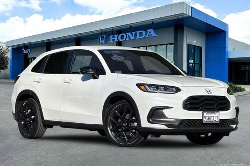 Platinum White Pearl 2025 Honda HR-V