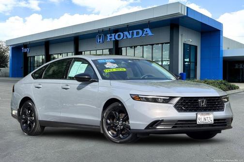 Urban Gray Pearl 2025 Honda Accord