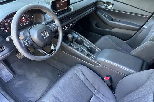 Crystal Black Pearl 2025 Honda Accord