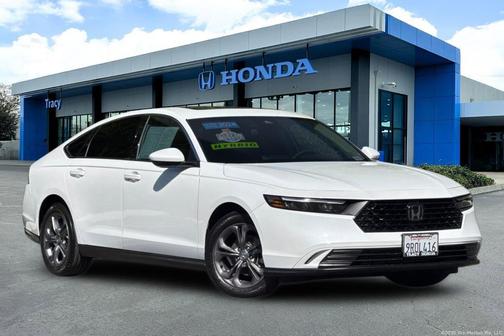 Platinum White Pearl 2024 Honda Accord