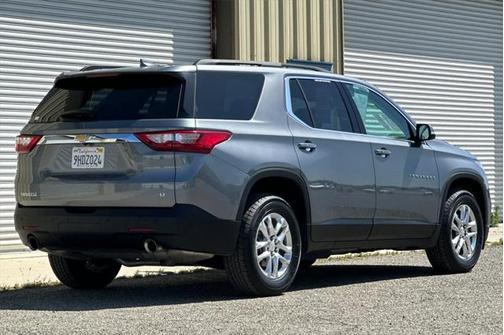 2020 Chevrolet Traverse LT Cloth