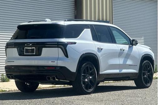 2025 Chevrolet Traverse RS