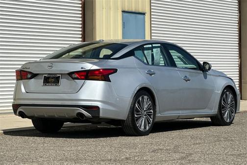 2023 Nissan Altima 2.5 SL