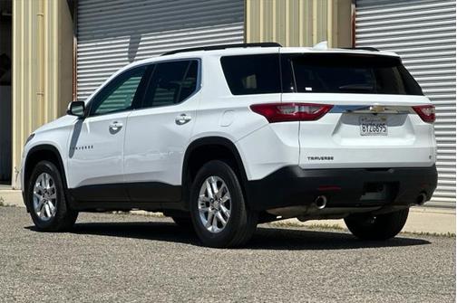 2021 Chevrolet Traverse LT Cloth