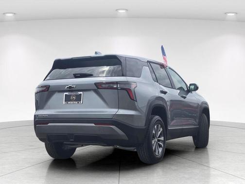 Sterling Gray Metallic 2026 Chevrolet Equinox LT